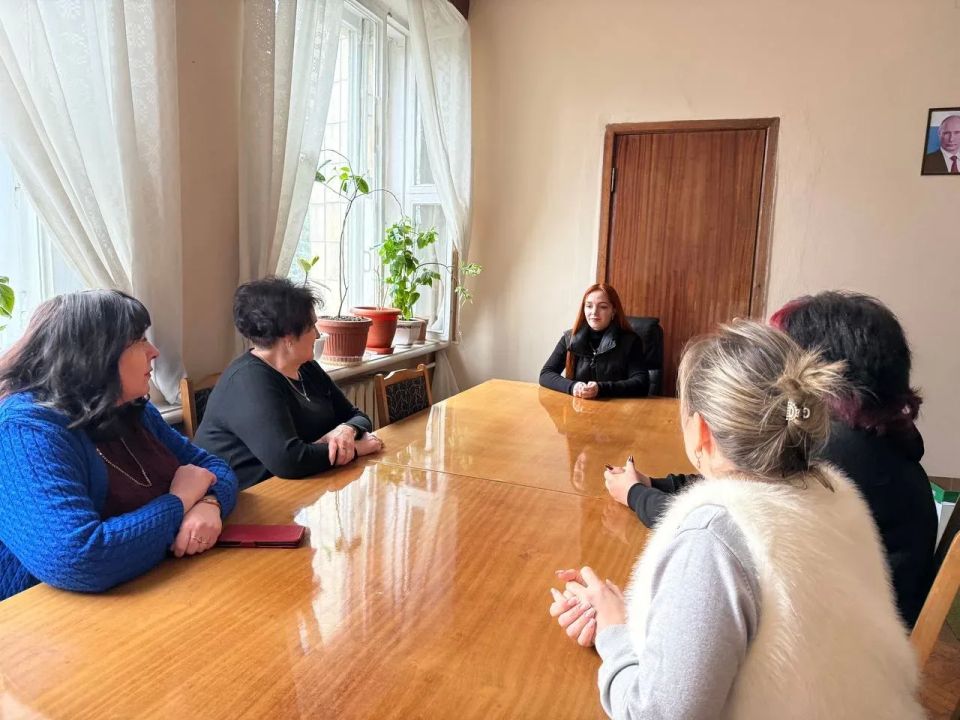 В Никитовском районе города Горловки состоялась встреча лидера общественного мнения с трудовым коллективом В Никитовском районе города Горловки состоялась встреча лидера общественного мнения с трудовым коллективом
