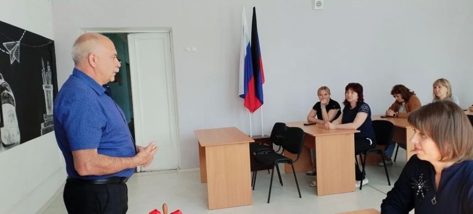 В Калининском районе Горловки состоялась встреча лидера общественного мнения с жителями