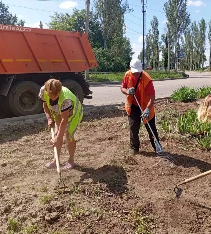 О работах МУП «Простор». Муниципальное унитарное предприятие «Простор» ежедневно выполняет все необходимые работы по содержанию городских улиц О работах МУП «Простор». Муниципальное унитарное предприятие «Простор» ежедневно выполняет все необходимые работы по содержанию городских улиц