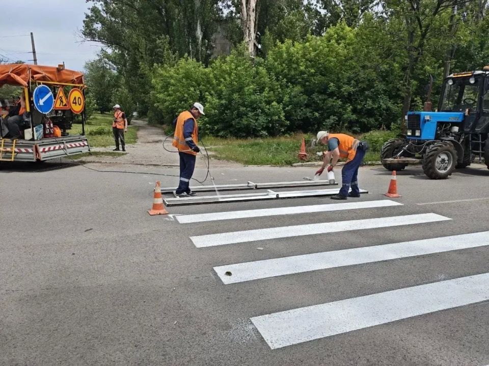 МУП «Простор» ежедневно выполняет все необходимые работы по содержанию городских улиц МУП «Простор» ежедневно выполняет все необходимые работы по содержанию городских улиц