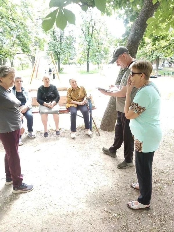 В Центрально-Городском районе Горловки продолжается работа по выбору управдомов В Центрально-Городском районе Горловки продолжается работа по выбору управдомов