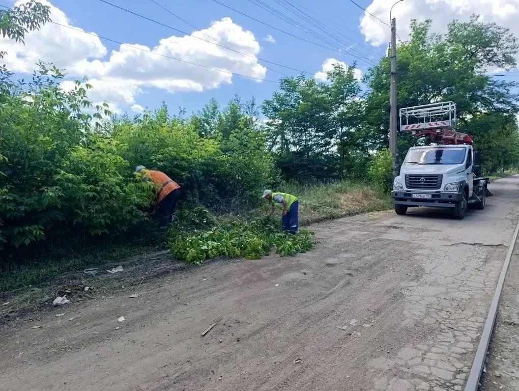 Коммунальная техника Кузбасса помогает преображать Горловку Коммунальная техника Кузбасса помогает преображать Горловку