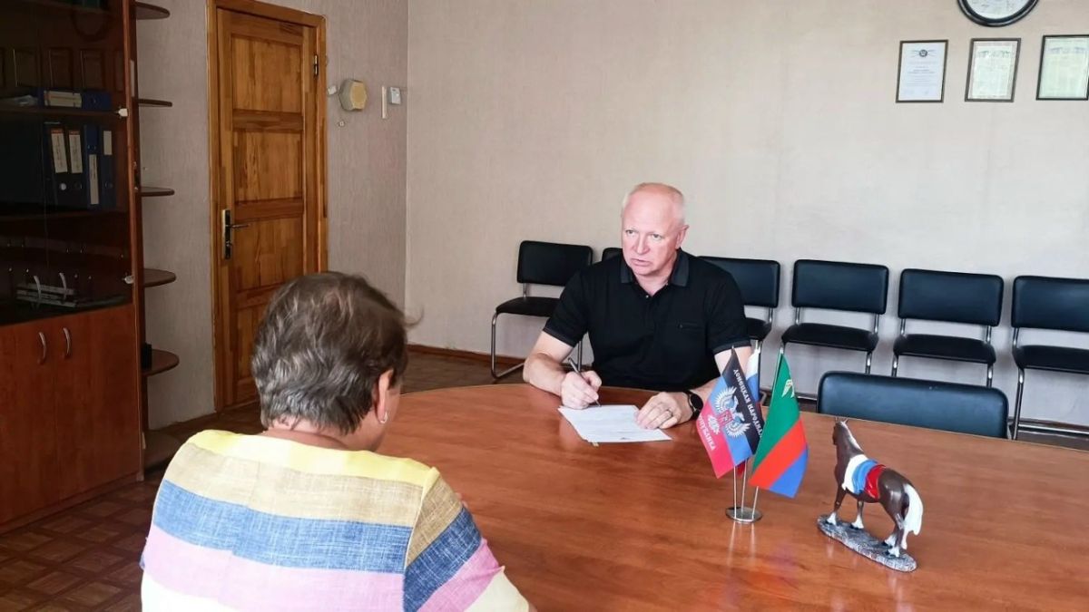23 июня 2026 года депутаты Горловского городского совета от фракции «Единая Россия» — Роман Конев и Нелля Якуненко провели встречи с трудовыми коллективами 23 июня 2026 года депутаты Горловского городского совета от фракции «Единая Россия» — Роман Конев и Нелля Якуненко провели встречи с трудовыми коллективами
