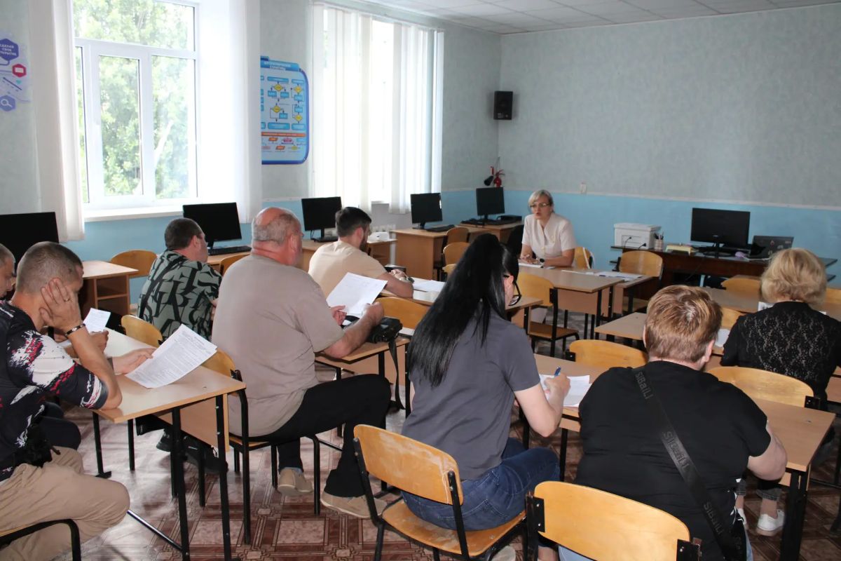 Состоялась встреча сотрудников филиала ГКУ СЗН г.Горловка Донецкой Народной Республики с представителями промышленных предприятий Состоялась встреча сотрудников филиала ГКУ СЗН г.Горловка Донецкой Народной Республики с представителями промышленных предприятий