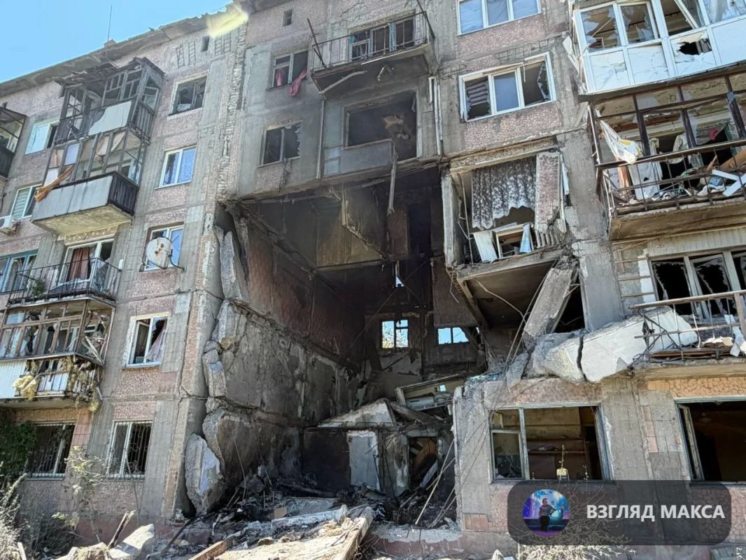 В Горловке в результате ночной атаки ВСУ обрушился подъезд пятиэтажного жилого дома