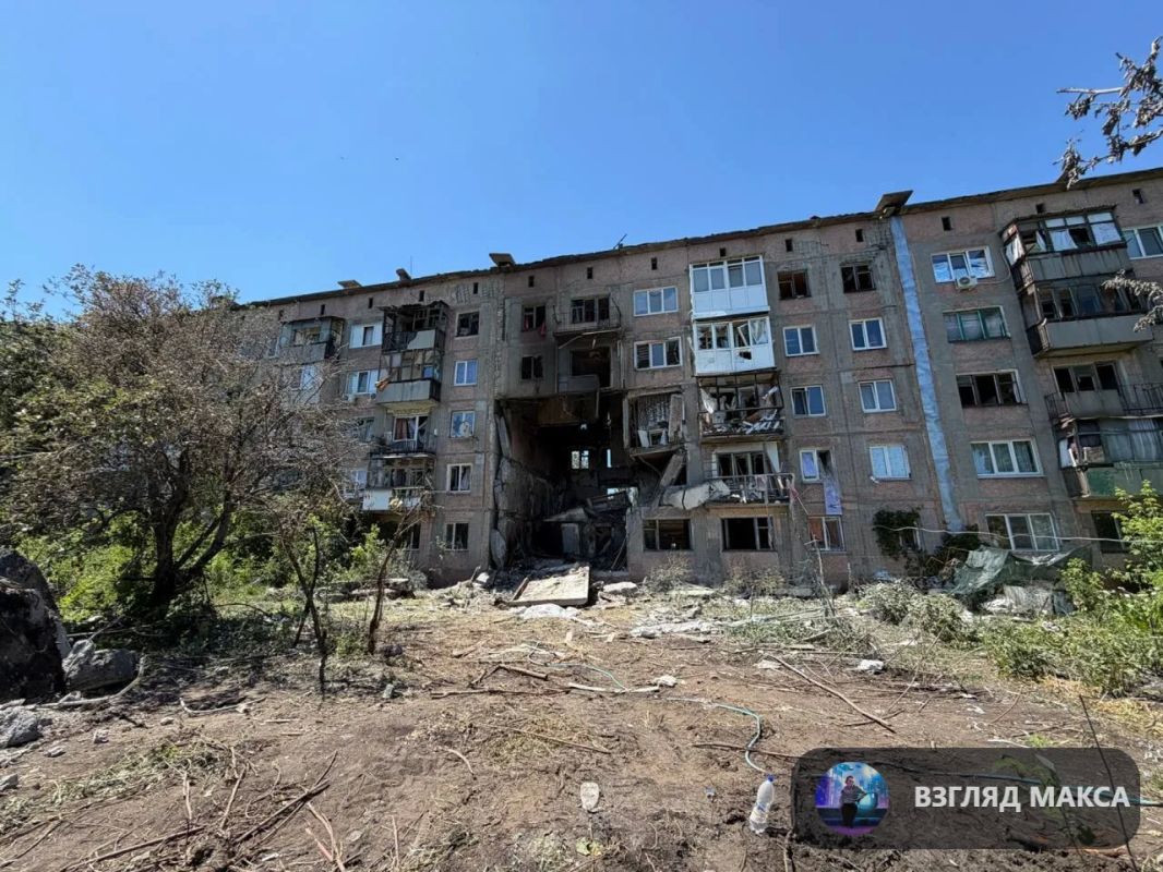 В Горловке в результате ночной атаки ВСУ обрушился подъезд пятиэтажного жилого дома В Горловке в результате ночной атаки ВСУ обрушился подъезд пятиэтажного жилого дома