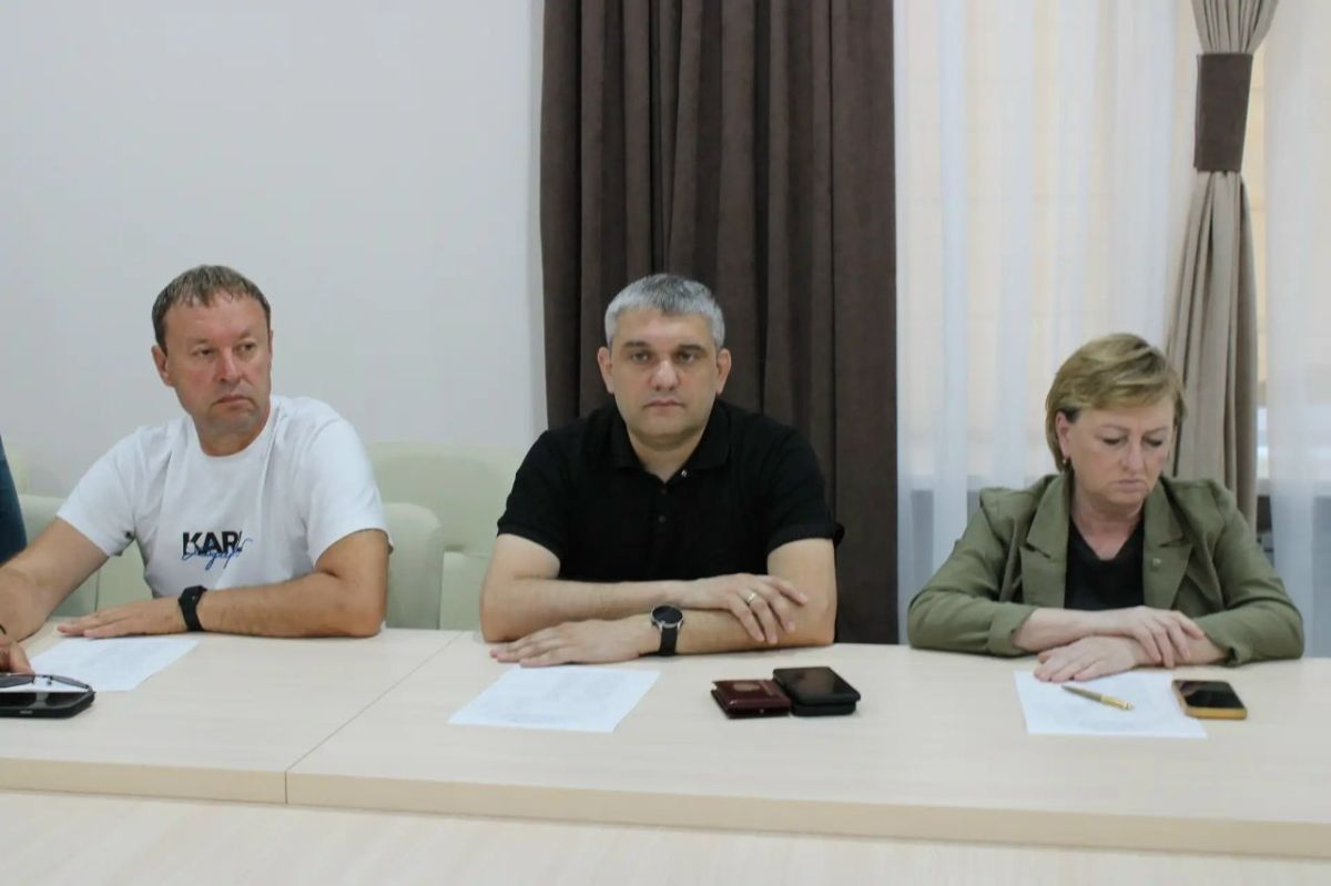 Роман Конев: Состоялись совместные заседания комитетов по вопросам жилищно-коммунального хозяйства, транспорта и восстановительных работ и по вопросам бюджета, налоговой политики и финансов под руководством Александра Кунова Роман Конев: Состоялись совместные заседания комитетов по вопросам жилищно-коммунального хозяйства, транспорта и восстановительных работ и по вопросам бюджета, налоговой политики и финансов под руководством Александра Кунова