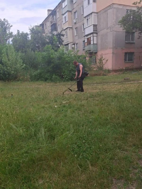 Иван Приходько: Уважаемые жители Горловки! Представляю вам еженедельный отчет о деятельности Горловского филиала единого регионального фонда по управлению многоквартирными домами на территории Донецкой Народной Республики Иван Приходько: Уважаемые жители Горловки! Представляю вам еженедельный отчет о деятельности Горловского филиала единого регионального фонда по управлению многоквартирными домами на территории Донецкой Народной Республики