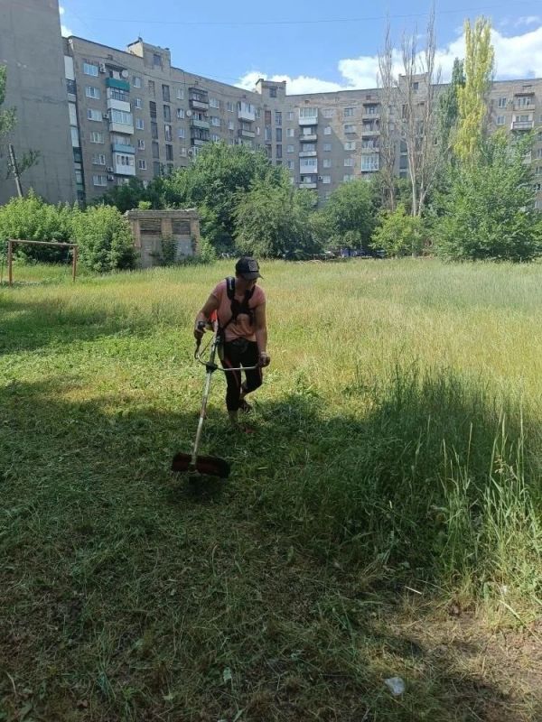 Иван Приходько: Уважаемые жители Горловки! Представляю вам еженедельный отчет о деятельности Горловского филиала единого регионального фонда по управлению многоквартирными домами на территории Донецкой Народной Республики Иван Приходько: Уважаемые жители Горловки! Представляю вам еженедельный отчет о деятельности Горловского филиала единого регионального фонда по управлению многоквартирными домами на территории Донецкой Народной Республики