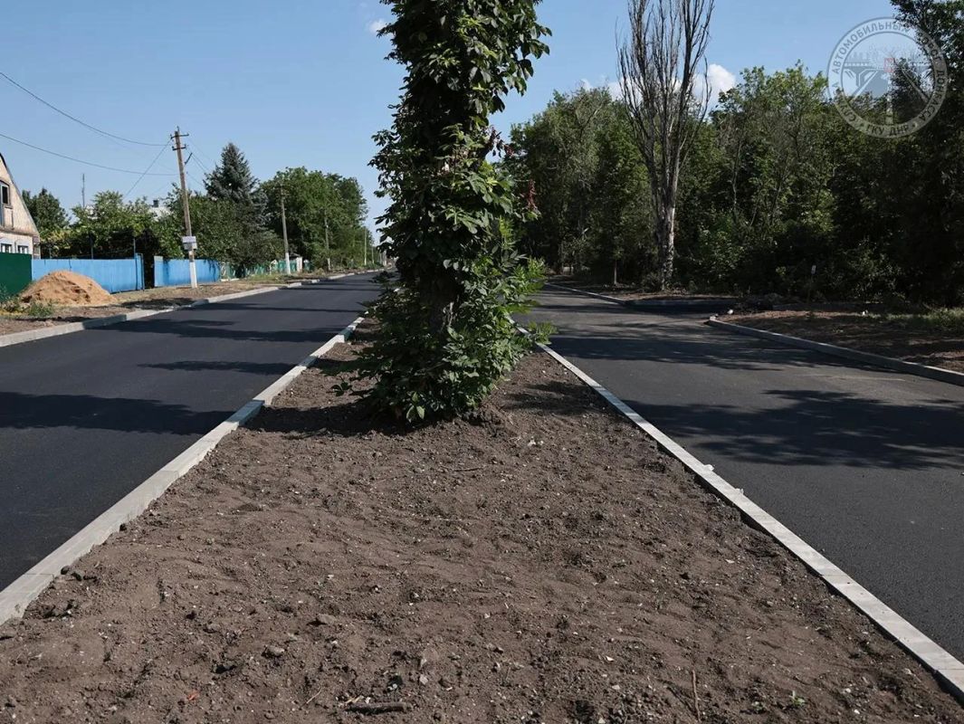 Более 110 км автомобильных дорог восстановлено с начала года под контролем Службы автомобильных дорог Донбасса Более 110 км автомобильных дорог восстановлено с начала года под контролем Службы автомобильных дорог Донбасса