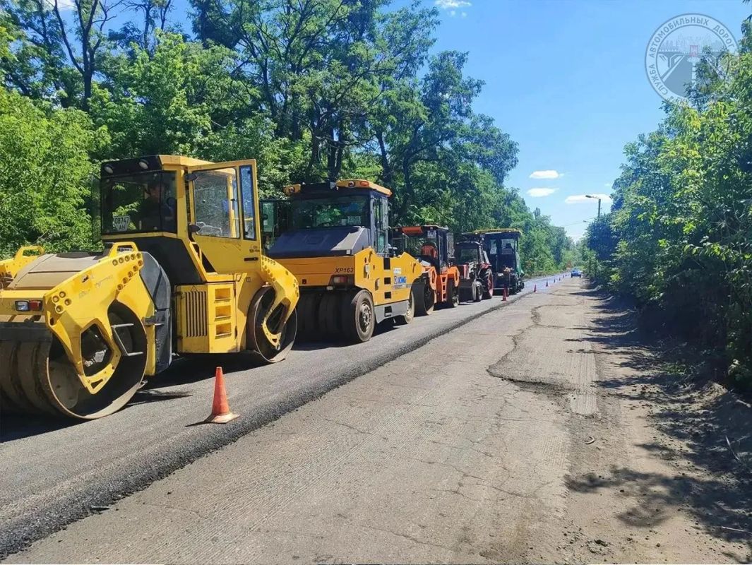 Более 110 км автомобильных дорог восстановлено с начала года под контролем Службы автомобильных дорог Донбасса Более 110 км автомобильных дорог восстановлено с начала года под контролем Службы автомобильных дорог Донбасса