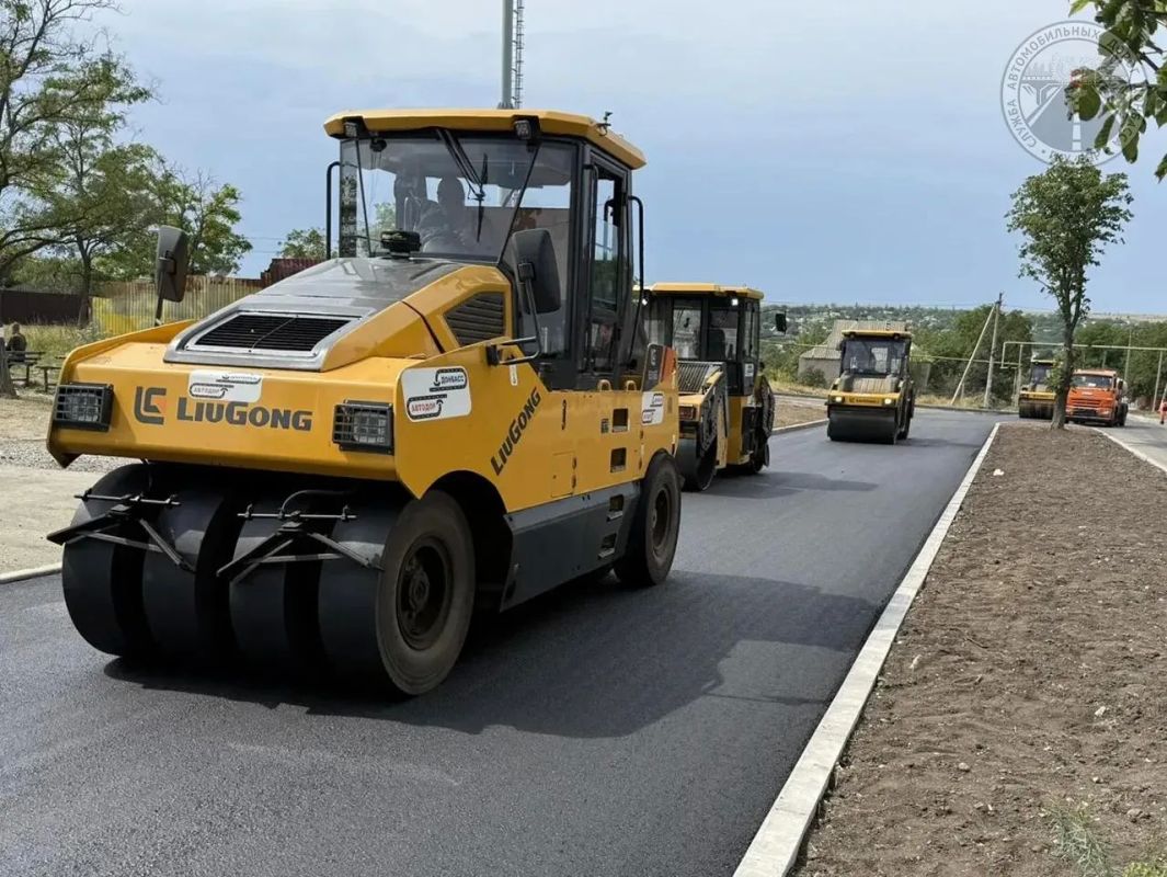 Более 110 км автомобильных дорог восстановлено с начала года под контролем Службы автомобильных дорог Донбасса Более 110 км автомобильных дорог восстановлено с начала года под контролем Службы автомобильных дорог Донбасса