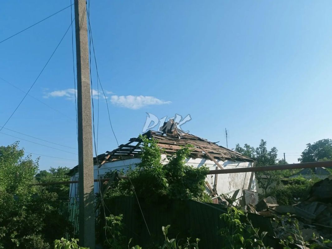 Иван Приходько: В результате атаки БПЛА ВФУ в Калининском районе Горловки поврежден ряд домов частного сектора Иван Приходько: В результате атаки БПЛА ВФУ в Калининском районе Горловки поврежден ряд домов частного сектора