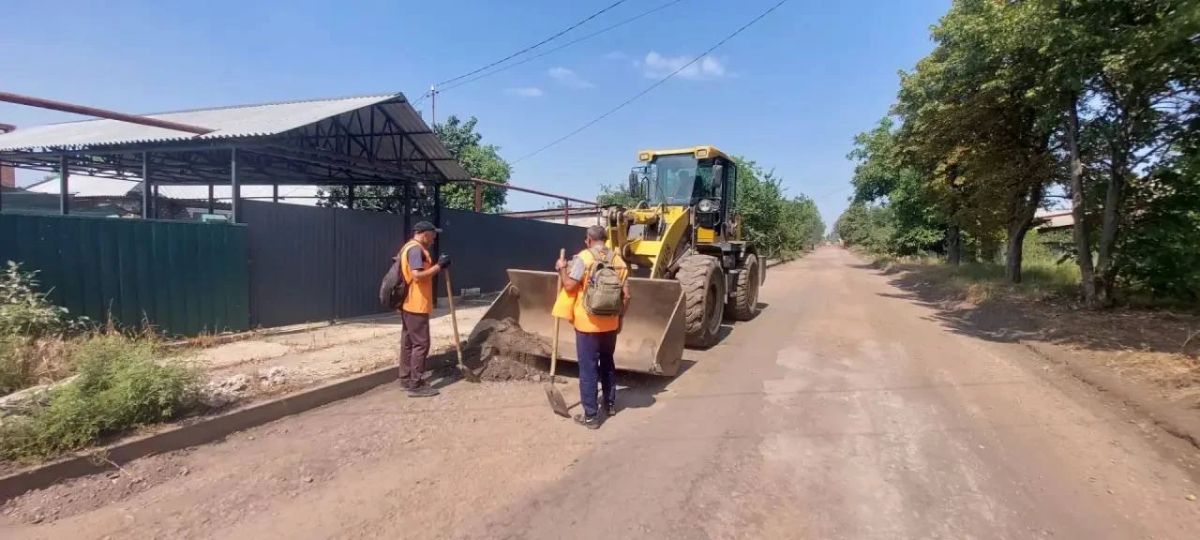 МУП «Простор» ежедневно выполняет все необходимые работы по содержанию городских улиц МУП «Простор» ежедневно выполняет все необходимые работы по содержанию городских улиц