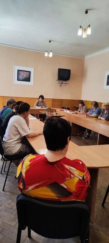 21 июля 2026 года депутаты Горловского городского совета от фракции «Единая Россия» — Роман Конев, Наталия Ботвина, Нелля Якуненко, Светлана Кочетова и Игорь Толкачев — провели встречи с трудовыми коллективами 21 июля 2026 года депутаты Горловского городского совета от фракции «Единая Россия» — Роман Конев, Наталия Ботвина, Нелля Якуненко, Светлана Кочетова и Игорь Толкачев — провели встречи с трудовыми коллективами