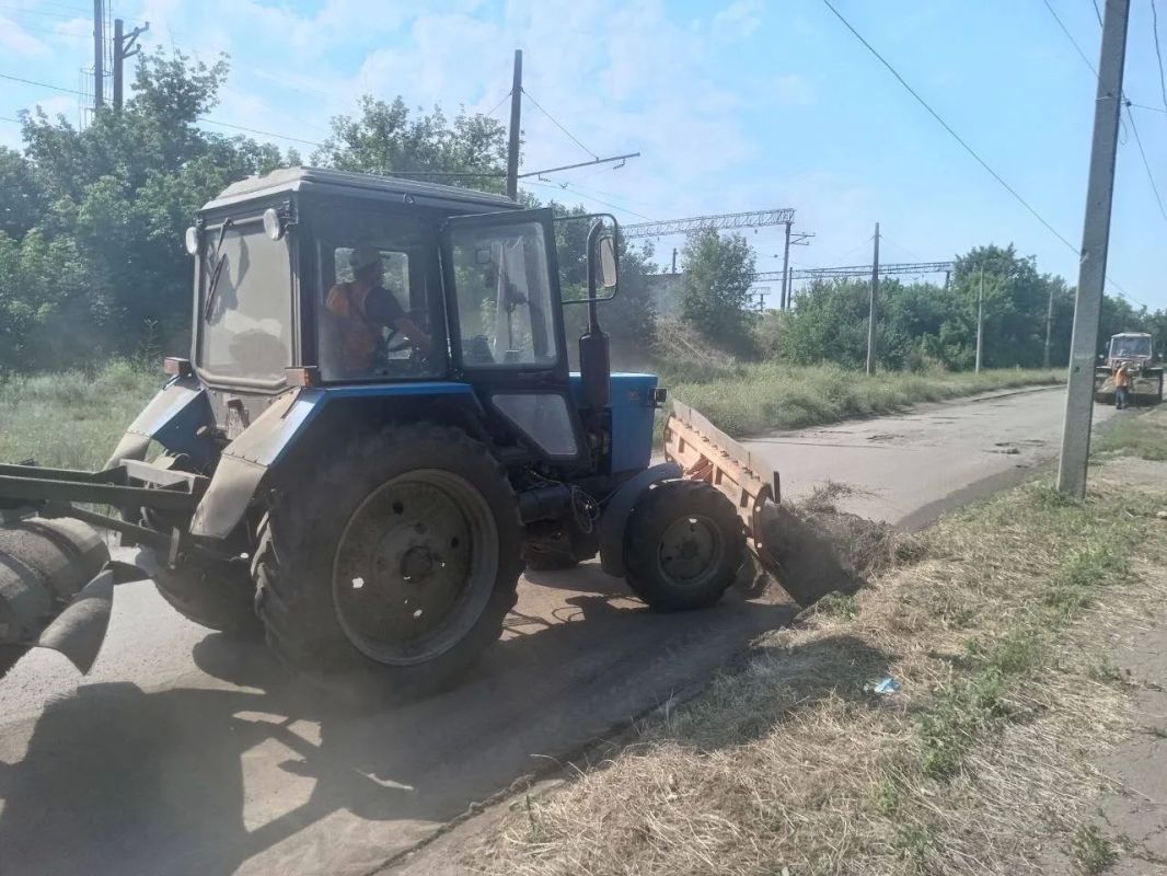 МУП «Простор» ежедневно выполняет все необходимые работы по содержанию городских улиц МУП «Простор» ежедневно выполняет все необходимые работы по содержанию городских улиц
