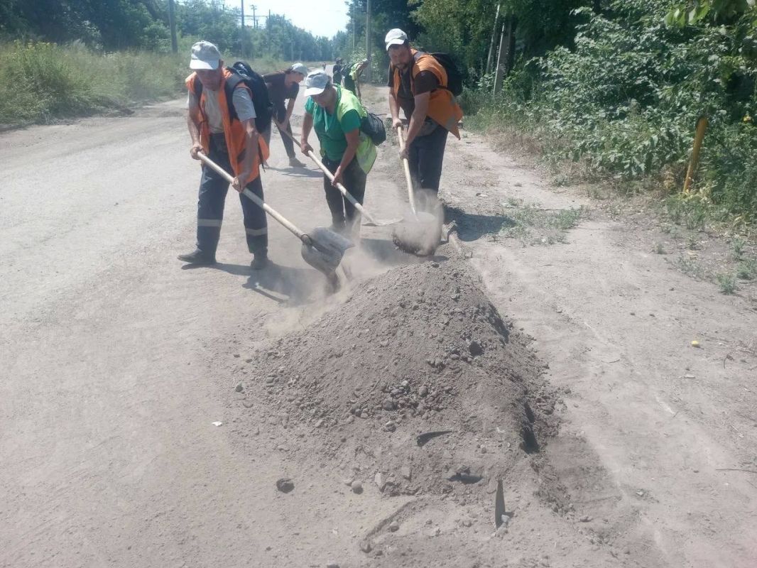 МУП «Простор» ежедневно выполняет все необходимые работы по содержанию городских улиц МУП «Простор» ежедневно выполняет все необходимые работы по содержанию городских улиц