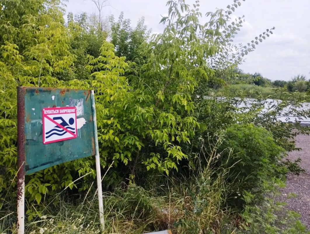 В целях предупреждения несчастных случаев на водоемах Управа Калининского внутригородского района города Горловка напоминает о том, что в связи с отсутствием на территории города водных объектов, пригодных для купания -... В целях предупреждения несчастных случаев на водоемах Управа Калининского внутригородского района города Горловка напоминает о том, что в связи с отсутствием на территории города водных объектов, пригодных для купания -...
