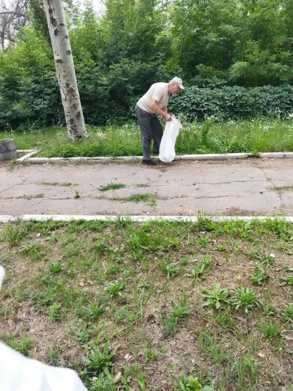 Иван Приходько: Уважаемые жители Горловки! Представляю вам еженедельный отчет о деятельности Горловского филиала единого регионального фонда по управлению многоквартирными домами на территории Донецкой Народной Республики Иван Приходько: Уважаемые жители Горловки! Представляю вам еженедельный отчет о деятельности Горловского филиала единого регионального фонда по управлению многоквартирными домами на территории Донецкой Народной Республики
