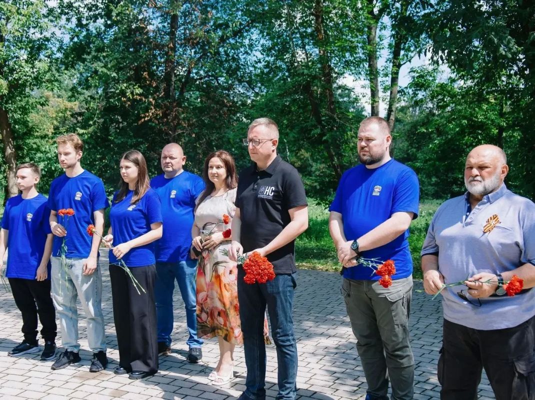 Друзья! Скорбим и помним Ангелов Донбасса Друзья! Скорбим и помним Ангелов Донбасса
