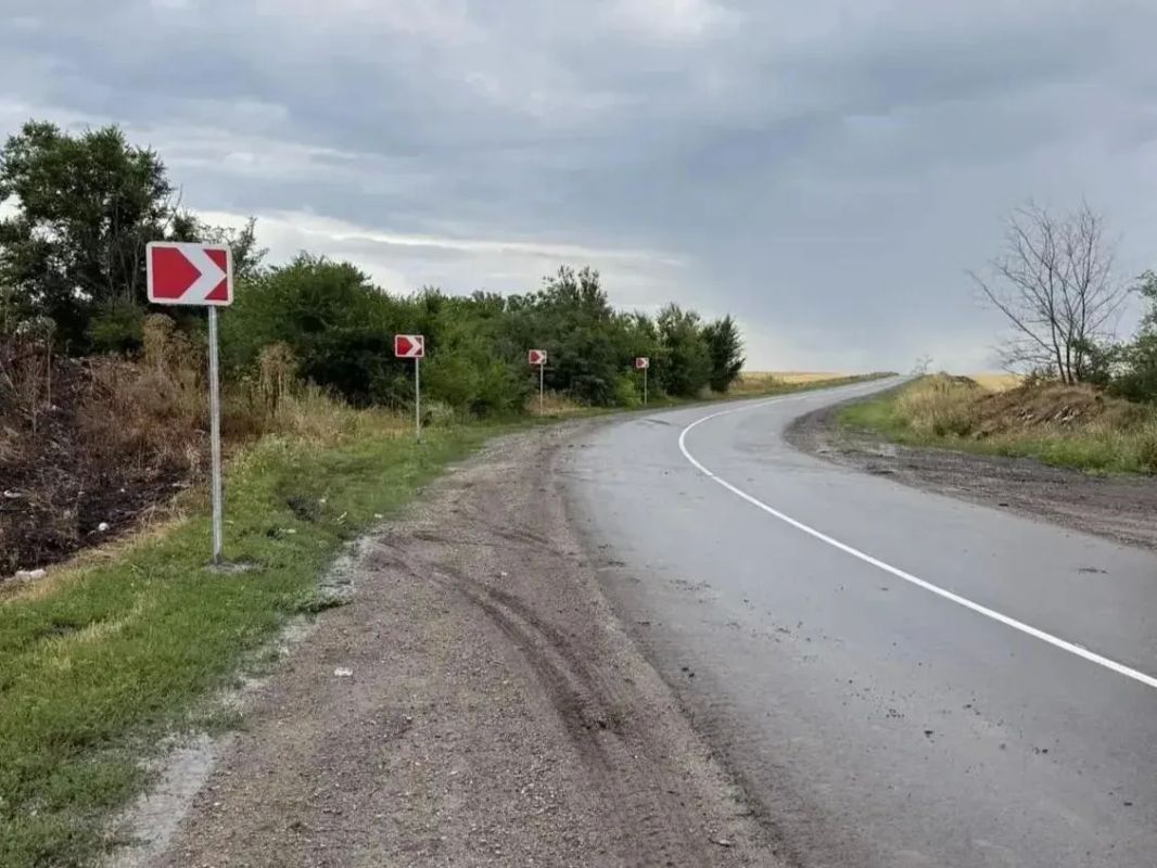 #СОДЕРЖАНИЕ_СВОД за сутки. Продолжаем мероприятия в рамках летнего содержания автомобильных дорог общего пользования Рассказываем, какие работы выполнили специалисты подрядной организации за минувшие выходные Новые дорожные... #СОДЕРЖАНИЕ_СВОД за сутки. Продолжаем мероприятия в рамках летнего содержания автомобильных дорог общего пользования Рассказываем, какие работы выполнили специалисты подрядной организации за минувшие выходные Новые дорожные...