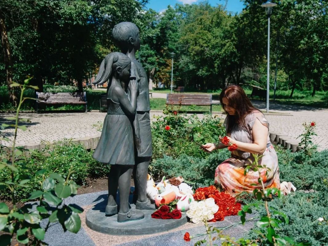 Друзья! Скорбим и помним Ангелов Донбасса Друзья! Скорбим и помним Ангелов Донбасса