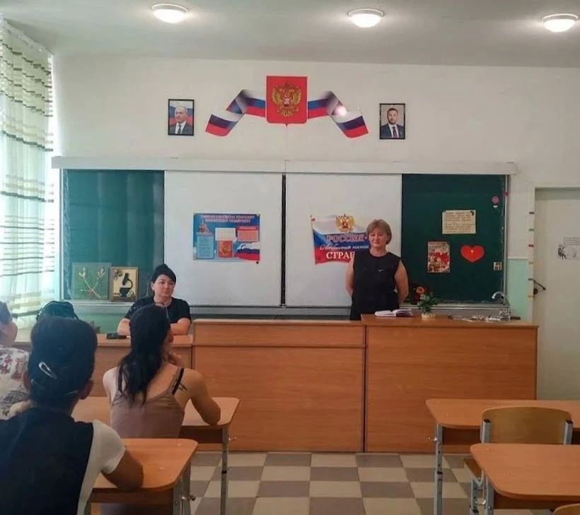 Встреча с депутатом Еленой Кузьминой Встреча с депутатом Еленой Кузьминой