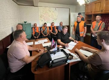 Роман Конев: 5 августа 2026 года депутат Горловского городского совета первого созыва от фракции «Единая Россия» Сергей Третьяков провёл встречу с трудовым коллективом