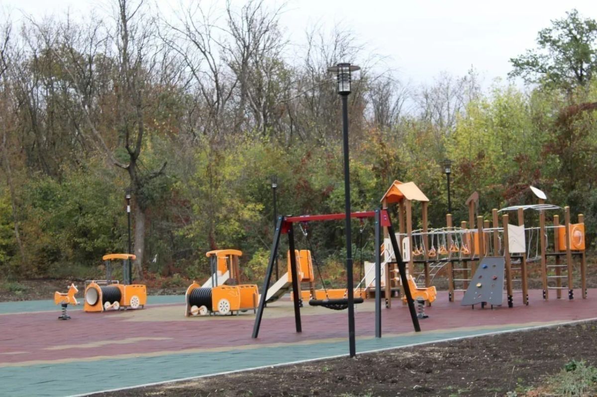 Иван Приходько: В Парке культуры и отдыха имени Горького города Горловка выполняются работы по благоустройству территории Иван Приходько: В Парке культуры и отдыха имени Горького города Горловка выполняются работы по благоустройству территории