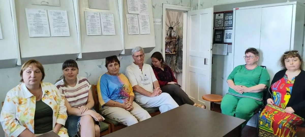 Роман Конев: 12 августа 2026 года депутаты Горловского городского совета от фракции «Единая Россия» Наталия Ботвина и Марина Караван провели встречи с трудовыми коллективами Роман Конев: 12 августа 2026 года депутаты Горловского городского совета от фракции «Единая Россия» Наталия Ботвина и Марина Караван провели встречи с трудовыми коллективами