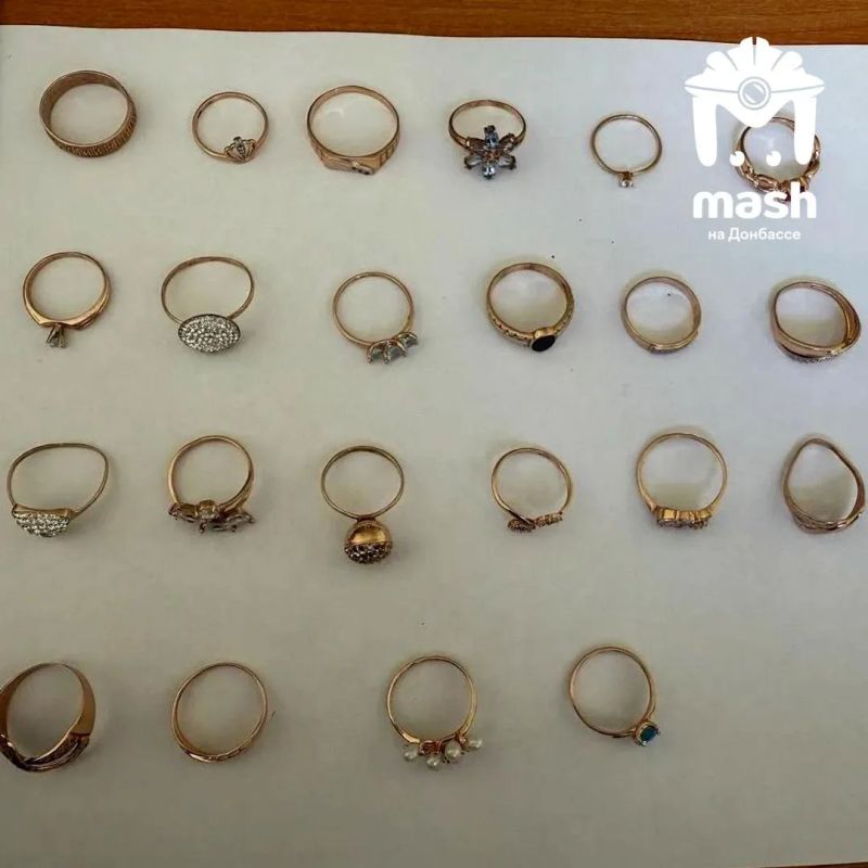 Мужчина ограбил ювелирный магазин в Донецке на 2 млн и скрылся Мужчина ограбил ювелирный магазин в Донецке на 2 млн и скрылся
