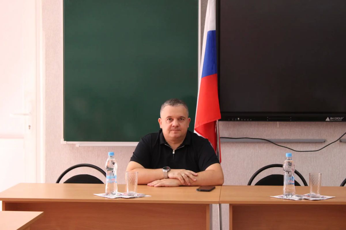 Состоялась встреча руководства администрации городского округа Горловка с трудовым коллективом Состоялась встреча руководства администрации городского округа Горловка с трудовым коллективом