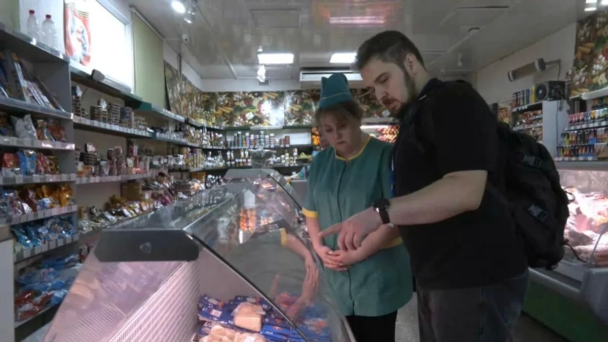 Активисты Народного контроля осуществили проверку ряда магазинов в Центрально-Городском районе Горловки Активисты Народного контроля осуществили проверку ряда магазинов в Центрально-Городском районе Горловки