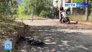 Последствия удара дрона ВСУ по Центральному-городскому району Горловки
