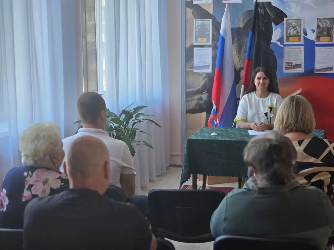 Сегодня, 25 августа, состоялось мероприятие совместно с администрацией городского округа Горловка и председателями ТОС муниципального образования городского округа Горловка, в ходе которого обсуждался вопрос создания... Сегодня, 25 августа, состоялось мероприятие совместно с администрацией городского округа Горловка и председателями ТОС муниципального образования городского округа Горловка, в ходе которого обсуждался вопрос создания...