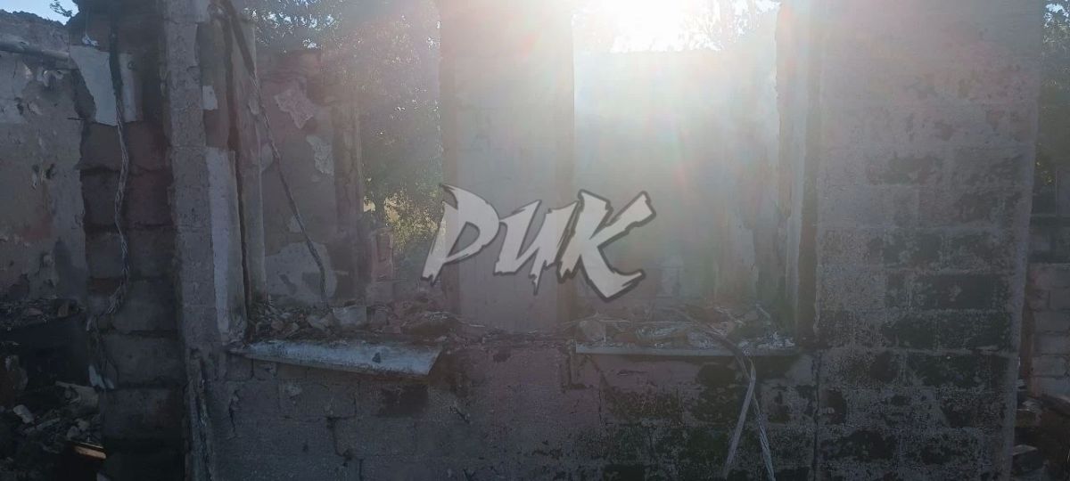 Иван Приходько: В результате атаки БПЛА украинских террористов в Калининском районе Горловки полностью уничтожен дом Иван Приходько: В результате атаки БПЛА украинских террористов в Калининском районе Горловки полностью уничтожен дом