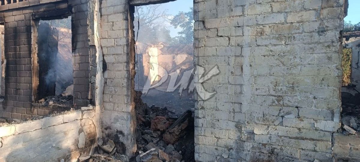 Иван Приходько: В результате атаки БПЛА украинских террористов в Калининском районе Горловки полностью уничтожен дом Иван Приходько: В результате атаки БПЛА украинских террористов в Калининском районе Горловки полностью уничтожен дом