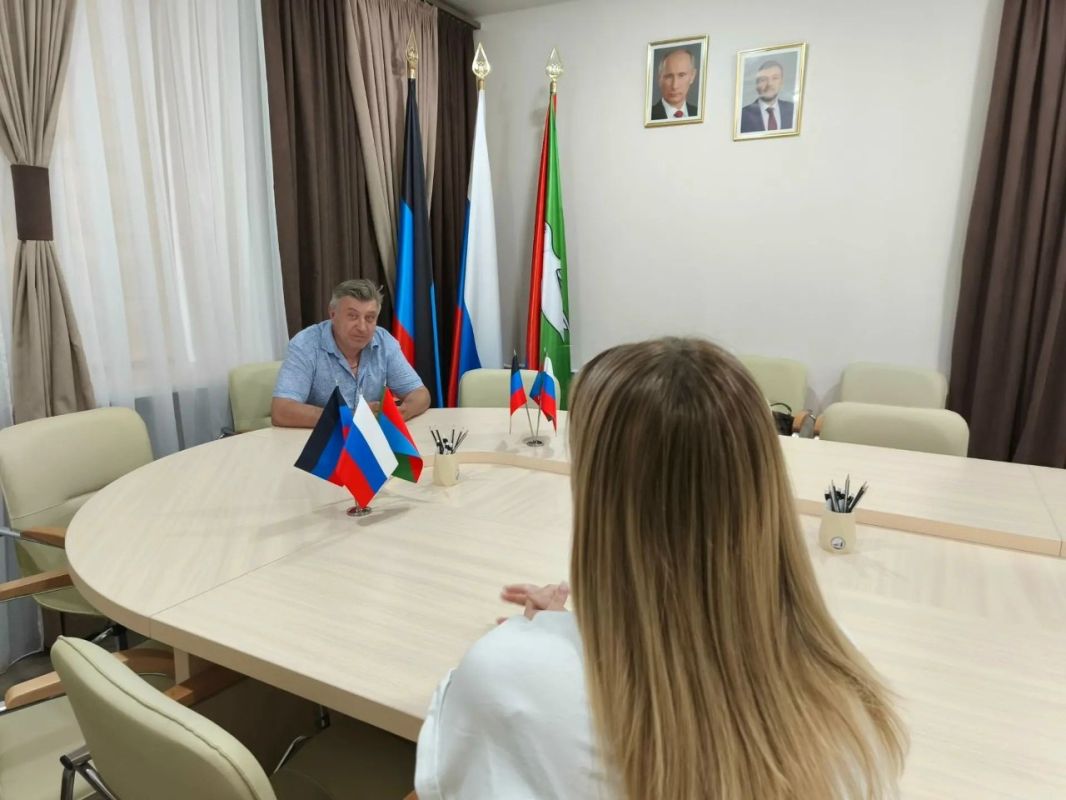 Роман Конев: 26 августа 2026 года состоялся приём граждан депутатом Горловского городского совета Донецкой Народной Республики первого созыва Наталией Ботвиной Роман Конев: 26 августа 2026 года состоялся приём граждан депутатом Горловского городского совета Донецкой Народной Республики первого созыва Наталией Ботвиной