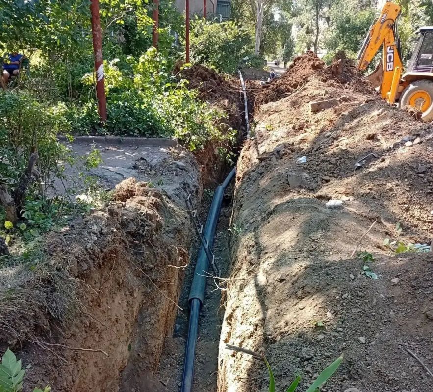 Объединёнными усилиями специалистов ГУП ДНР «Вода Донбасса» и аварийно-восстановительных бригад из Кузбасса продолжается работа по обеспечению стабильной работы систем водоснабжения и водоотведения Горловки Объединёнными усилиями специалистов ГУП ДНР «Вода Донбасса» и аварийно-восстановительных бригад из Кузбасса продолжается работа по обеспечению стабильной работы систем водоснабжения и водоотведения Горловки
