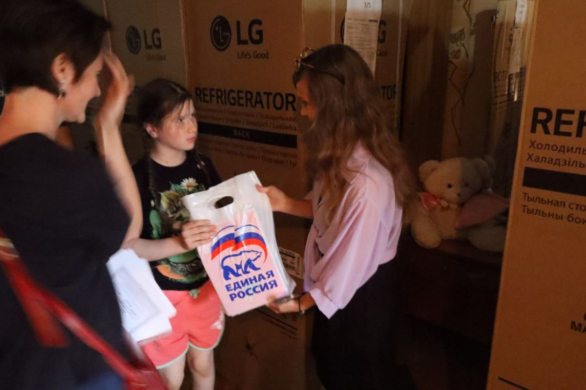 В Центрально-Городском районе Горловки продолжается реализация инициативы «Добрые дела» В Центрально-Городском районе Горловки продолжается реализация инициативы «Добрые дела»