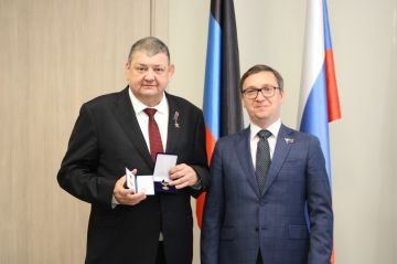 Роман Конев: В преддверии празднования 247-й годовщины со дня основания города Горловка торжественно вручил награды