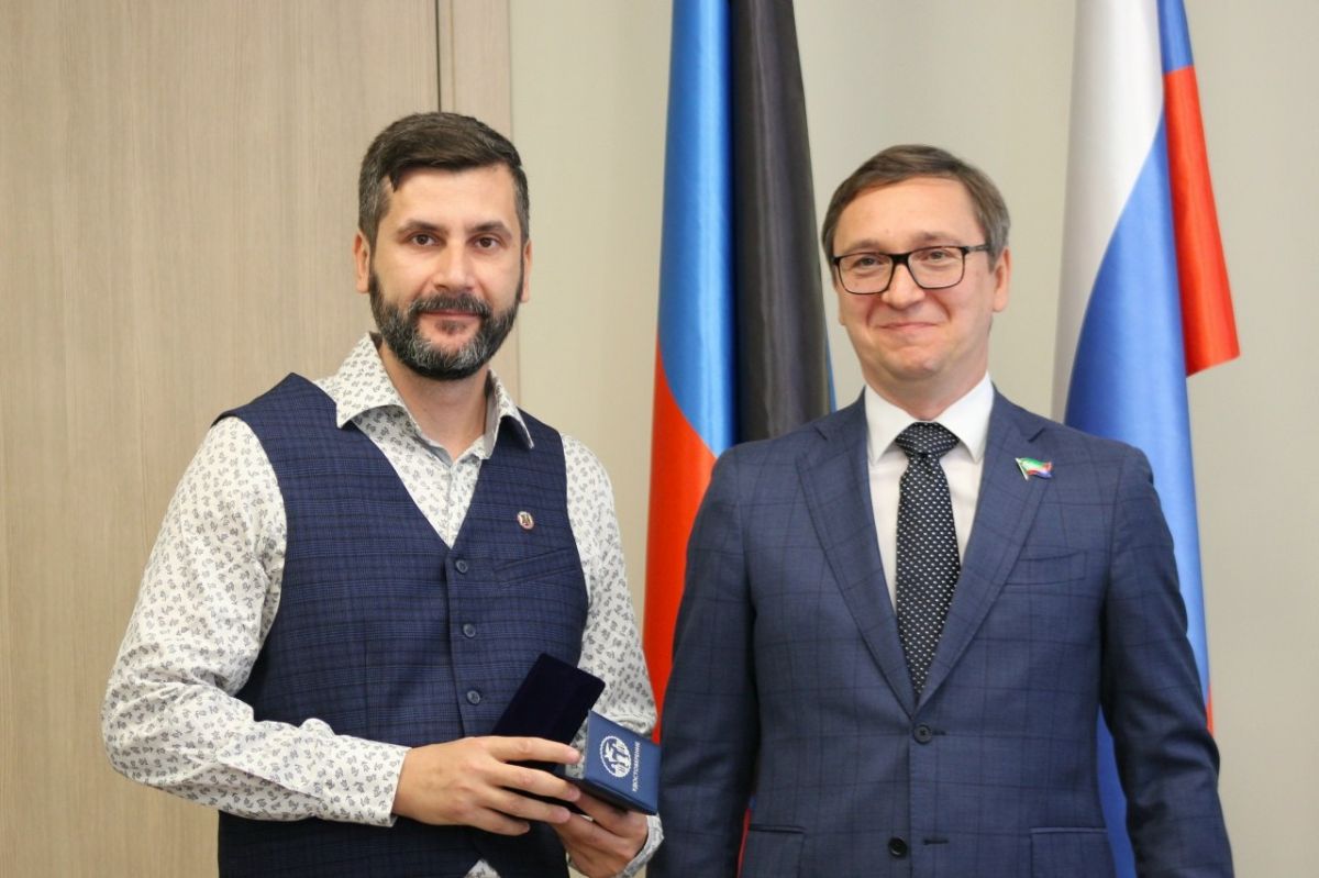 Роман Конев: В преддверии празднования 247-й годовщины со дня основания города Горловка торжественно вручил награды Роман Конев: В преддверии празднования 247-й годовщины со дня основания города Горловка торжественно вручил награды