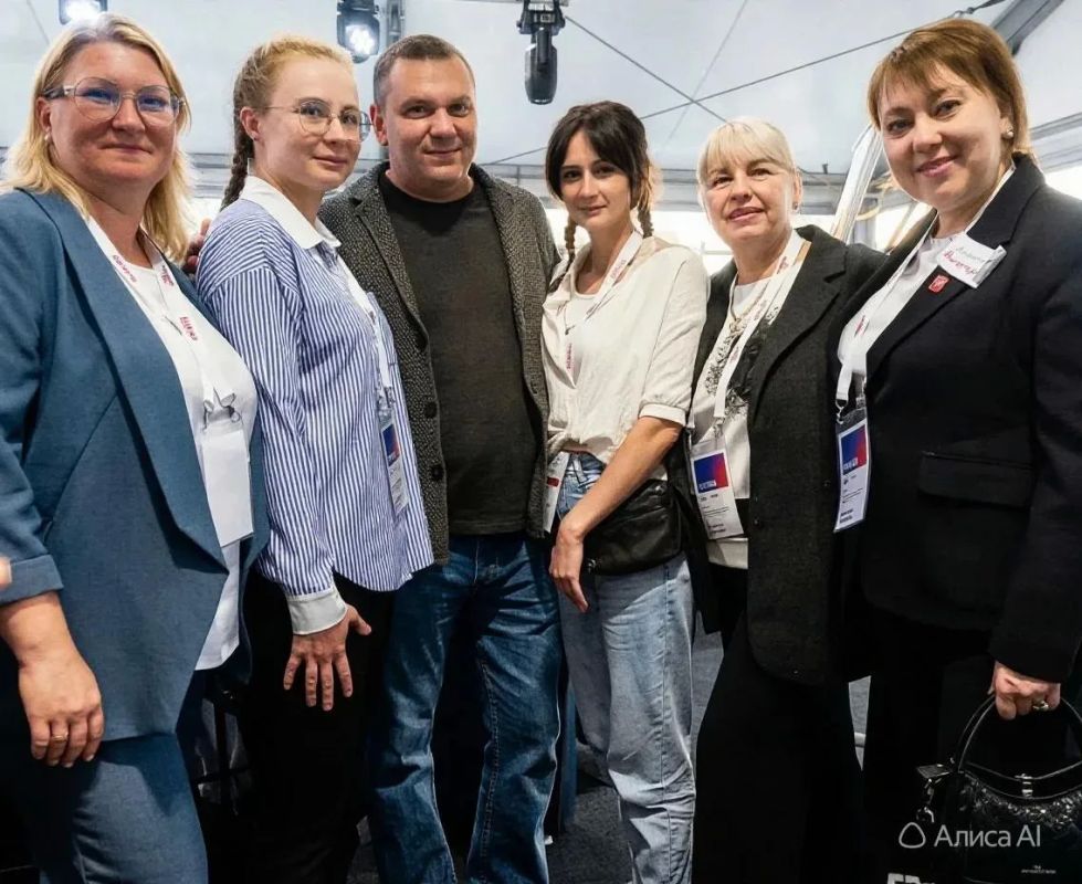 Делегация педагогов из Горловки приняла участие в семинаре в «Сенеже» Делегация педагогов из Горловки приняла участие в семинаре в «Сенеже»