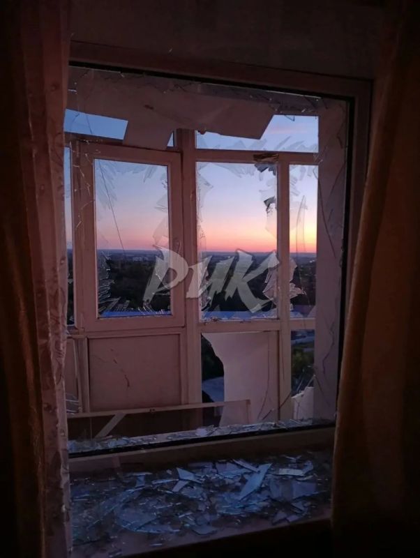 Вследствие удара дрона ВСУ в Калининском районе Горловки повреждена квартира