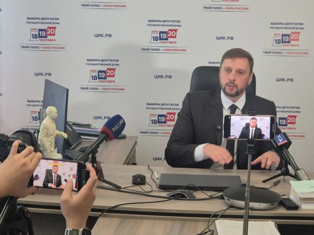 Роман Конев: В ДНР стартовало досрочное голосование для жителей республики: главное из заявления Владимира Высоцкого Роман Конев: В ДНР стартовало досрочное голосование для жителей республики: главное из заявления Владимира Высоцкого