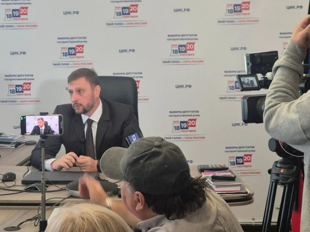 Роман Конев: В ДНР стартовало досрочное голосование для жителей республики: главное из заявления Владимира Высоцкого Роман Конев: В ДНР стартовало досрочное голосование для жителей республики: главное из заявления Владимира Высоцкого