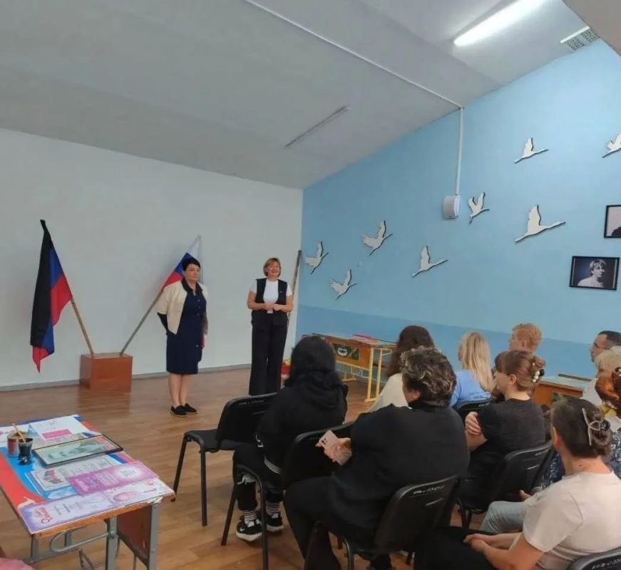 Встреча с депутатом Еленой Кузьминой Встреча с депутатом Еленой Кузьминой