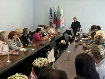 Роман Конев: 21 сентября 2026 года депутат Горловского городского совета от фракции «Единая Россия» Светлана Кочетова провела встречу с трудовым коллективом