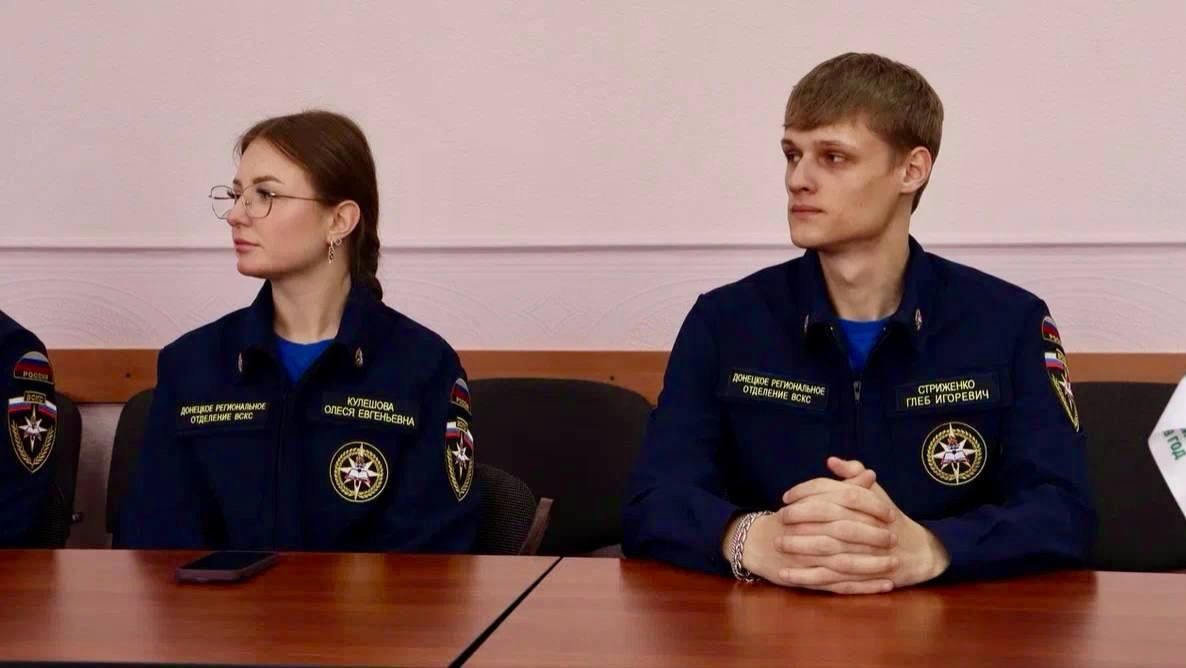 Студенты-спасатели обсудили планы с директором Автомобильно-дорожного института ДонНТУ Студенты-спасатели обсудили планы с директором Автомобильно-дорожного института ДонНТУ