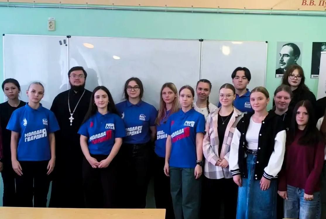 Молодёжь пообщалась со священнослужителем Агафодором (Поляковым) Молодёжь пообщалась со священнослужителем Агафодором (Поляковым)